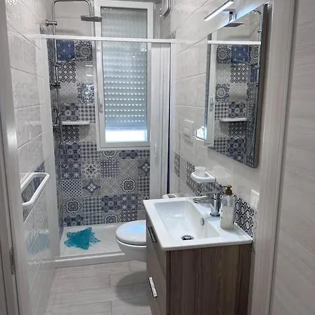 A Due Passi Sul Mare 아파트 산 피에트로 인 베바냐